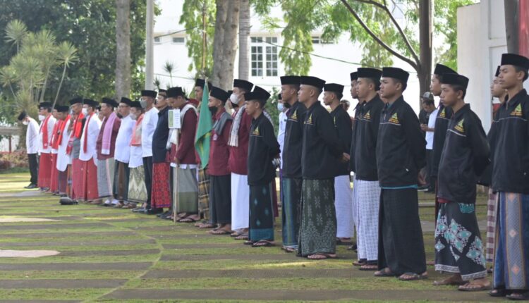 MIMITI ABAH JADI SANTRI