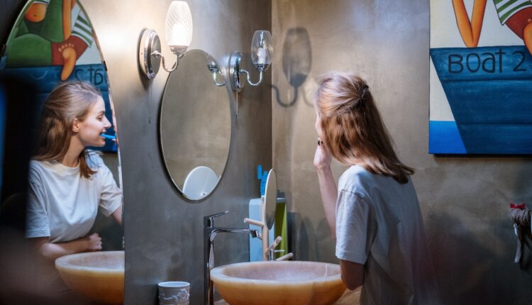 7 Cara Menyikat Gigi yang Benar Agar Tetap Bersih