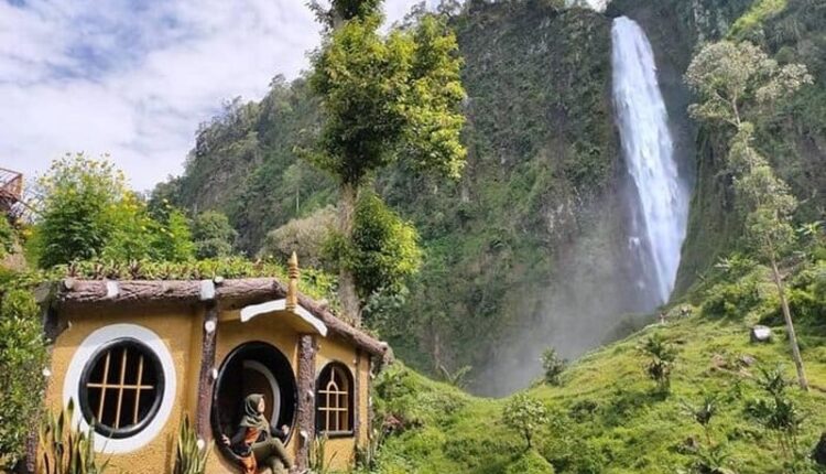 Curug Citambur, Air Terjun Cantik di Tengah Hijauan Hutan Cianjur