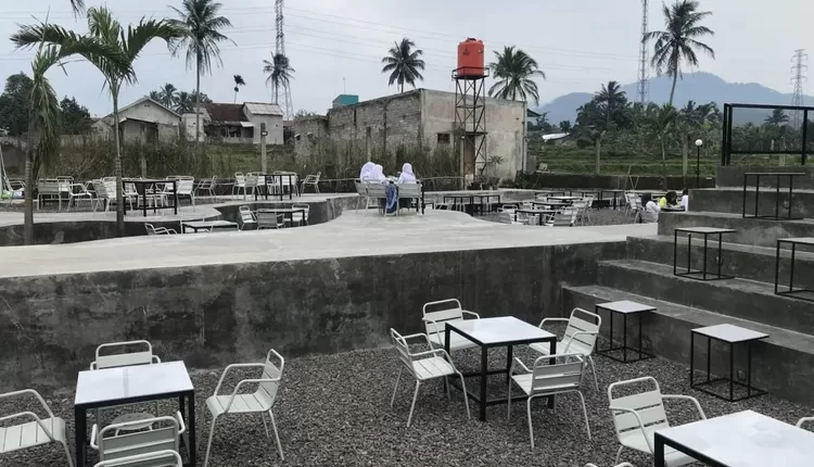 Et Al Coffee Cianjur, Ngopi dengan View Sawah yang Memukau