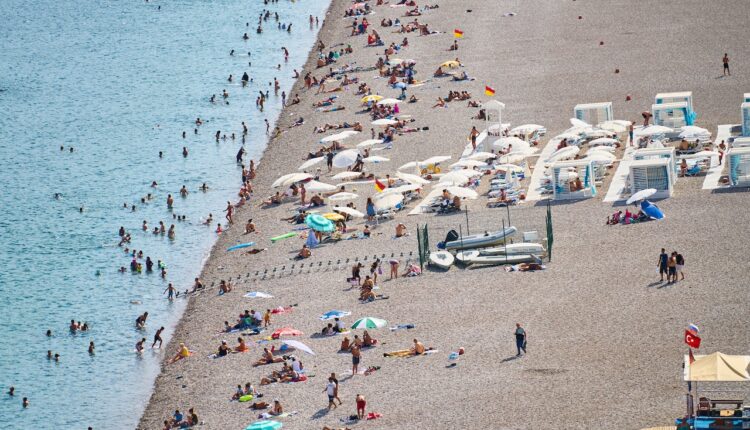 Cara Menghindari Kerumunan Wisata saat Liburan
