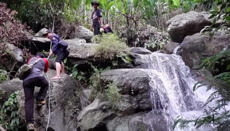 Curug Dengdeng Cianjur, Wisata Air Terjun Menyenangkan