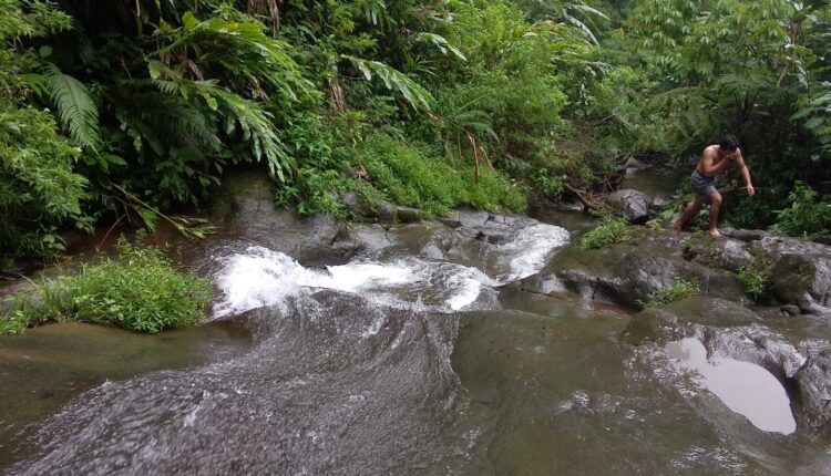 Curug Batu Lempar, Surga Tersembunyi di Cianjur
