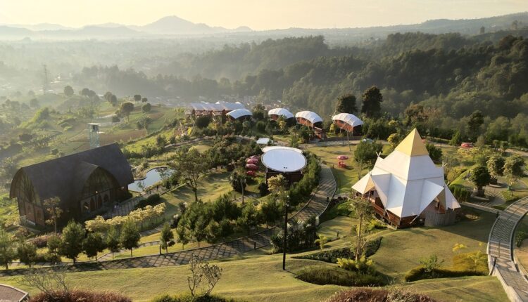 Wisata Alam Sevillage Cianjur, Tempat Seru untuk Liburan