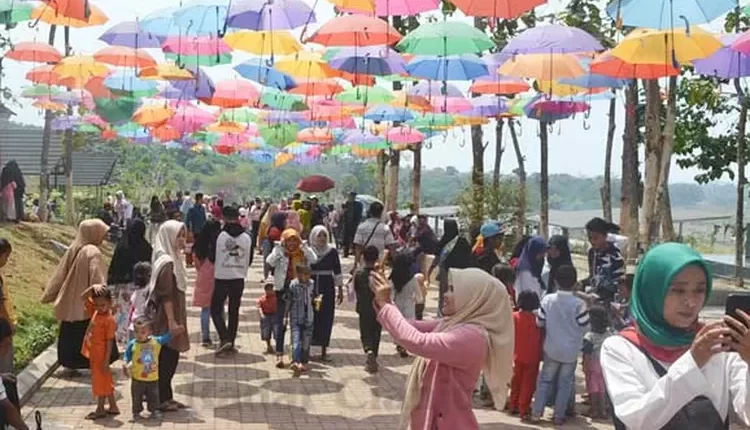 Menikmati Keindahan Alam di UG Technopark Mande