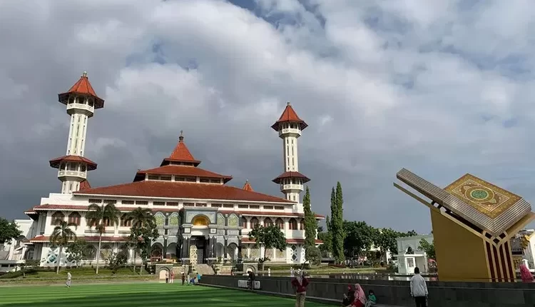 Mengelilingi Dunia Kuliner di Dekat Alun-Alun Cianjur