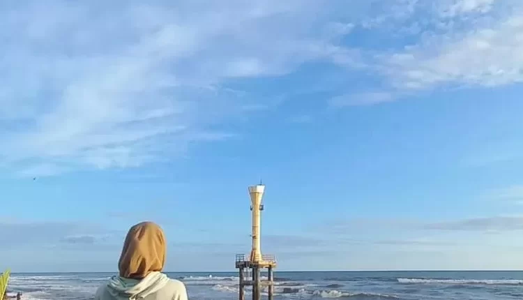 Menikmati Keindahan yang Tenang di Pantai Apra Cianjur