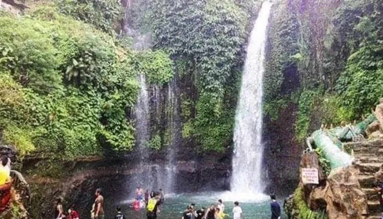 Nikmatnya Healing di Wisata Cibogo Waterfall Cianjur