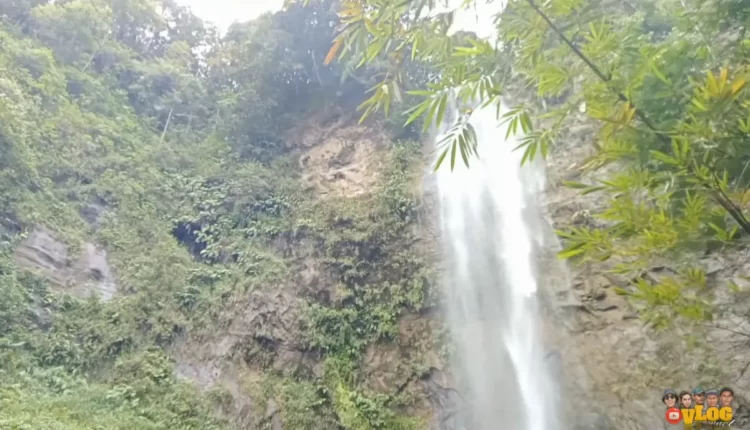 Keunikan Curug Cijengkol, Air Terjun yang "Punya Anak" di Cianjur