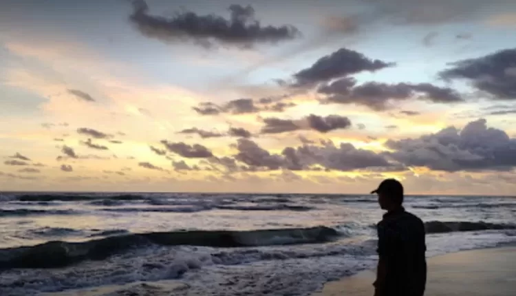 Pantai Apra, Pesona Pantai Indah dan Tenang di Cianjur