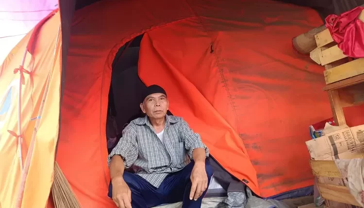 Satu Tahun Gempa Cianjur, Maman dan Keluarga Harapkan Hunian Baru