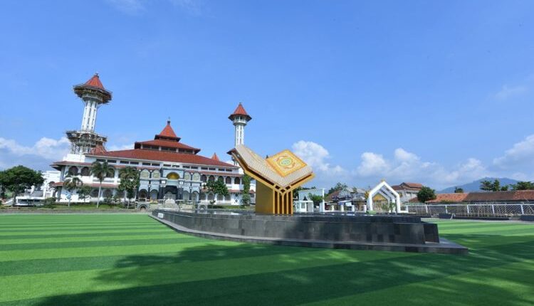 Alun-alun Cianjur Tutup Sementara, Pemugaran Fasilitas demi Kepuasan Wisatawan