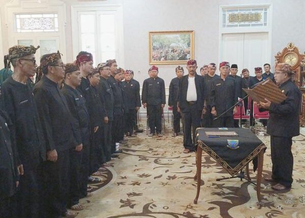 Bupati Cianjur Lantik 61 Pejabat, Fokus pada Peningkatan Kinerja Pemerintah