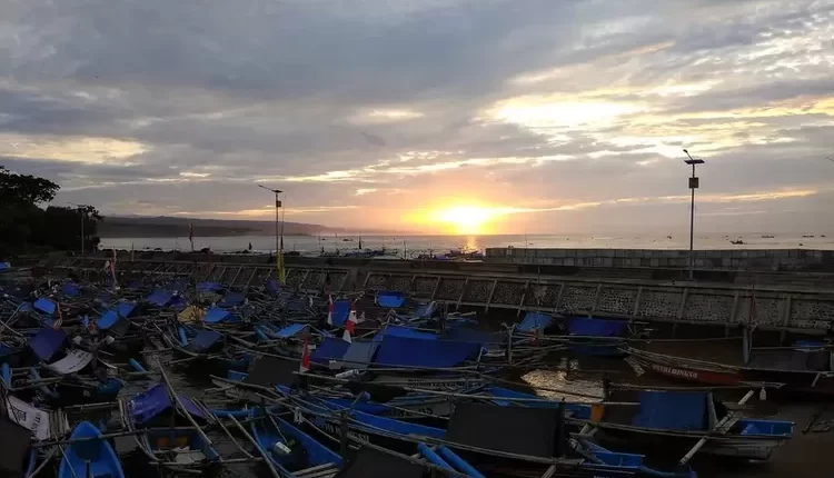 Menikmati Keindahan Alam di Pantai Jayanti, Tempat Wisata Bahari yang Menakjubkan di Selatan Cianjur