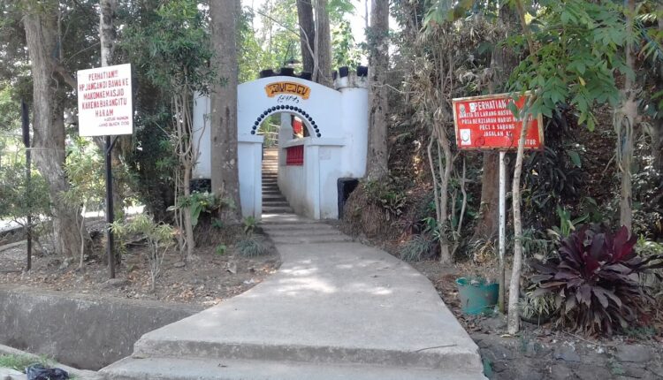 5 Makam Keramat Cianjur Yang Sering Di kunjungi Peziarah