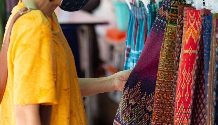 Balanja Di Kemisan Jeung Poe Minggu