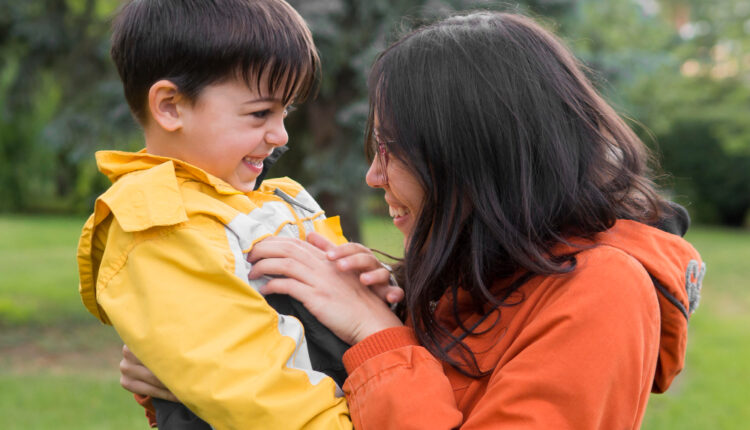 5 Tantangan dan Solusi Menjadi Single Parent