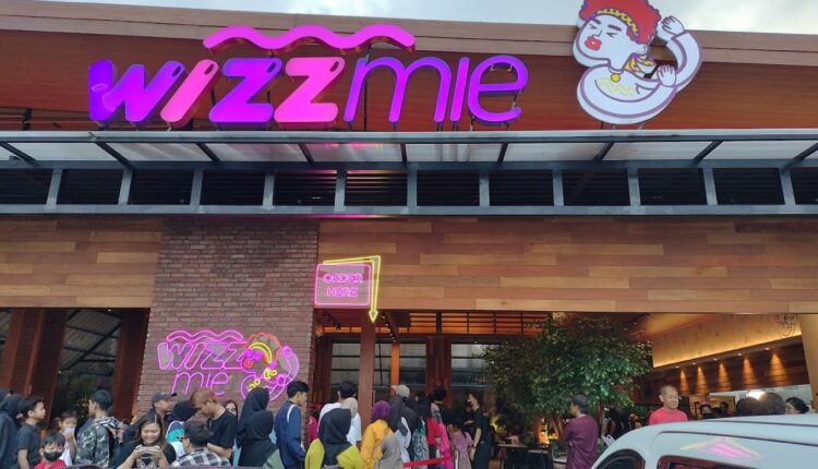 Wizzmie Kuliner Viral dari Surabaya Buka Di Cianjur!