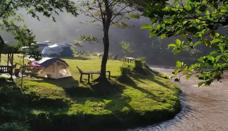 Menemukan Keindahan Alam di Smiling Cinangka Camping Ground