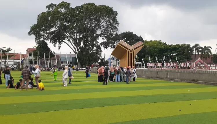 Wisata Alun-Alun Cianjur Punya Kejutan Usai Renovasi, Apa Itu?