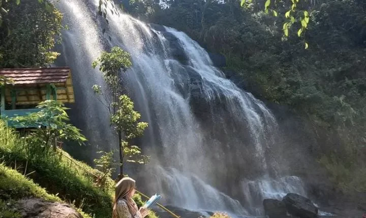 Menikmati Keindahan Alam di Curug Cikondang, Niagara Mini di Cianjur