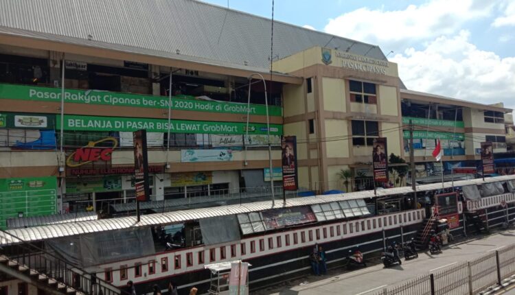 Pasar Cipanas Perkuat Keamanan dengan Pemasangan 30 CCTV