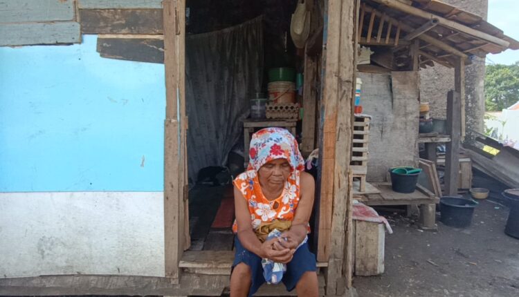 Pasutri Paruh Baya di Cianjur Terpaksa Tinggal di Gubuk Sederhana, Memohon Bantuan Pemerintah