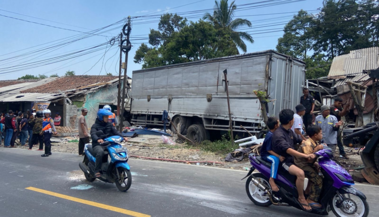 Waspada Saat Melintasi Jalur Rawan Kecelakaan dan Bencana di Kabupaten Cianjur