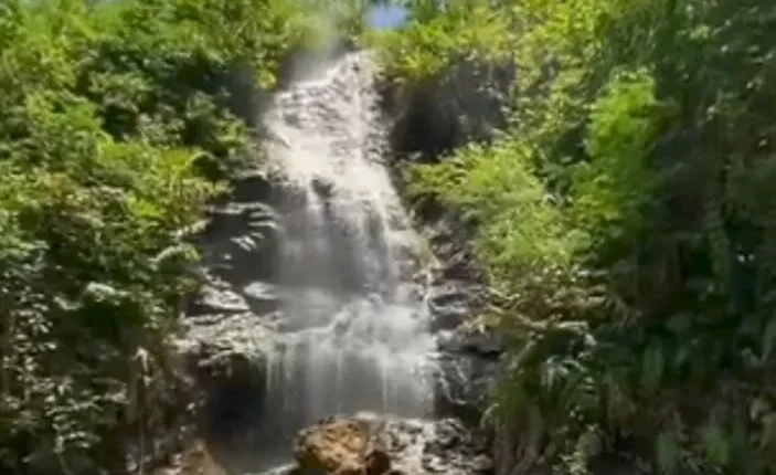 Air Terjun Panas Sukasirna, Keajaiban Alam yang Menyimpan Kesehatan di Cianjur
