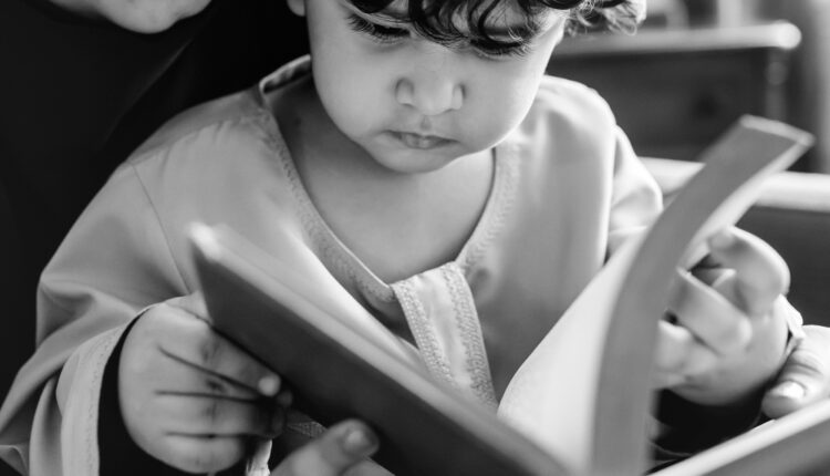 Menyelidiki Ketidakseimbangan Adab di Atas Ilmu