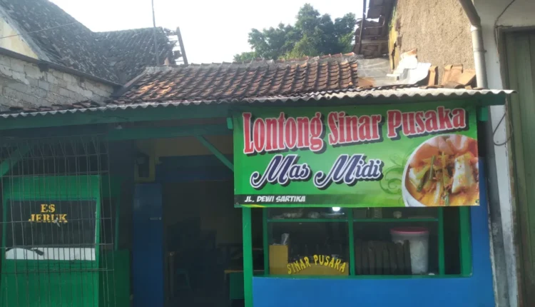 Lontong Kuah Khas Cianjur, Nikmatnya Kuliner Sejak 1950