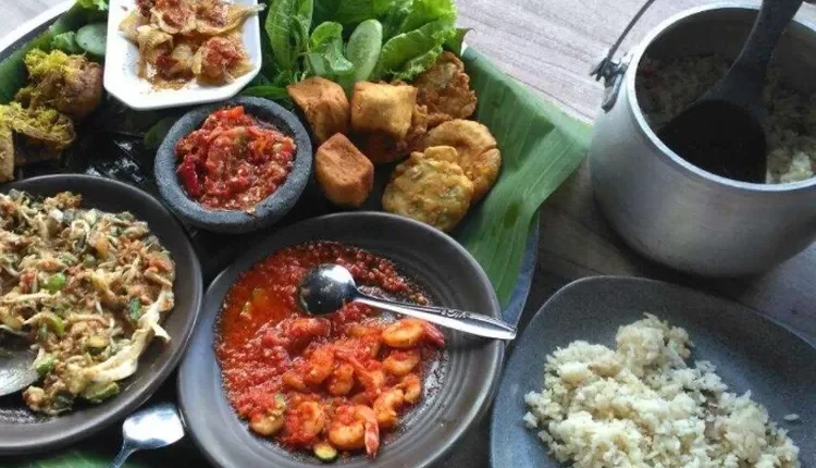 Kuliner Lezat di Cianjur yang Wajib Dicoba Saat Liburan Akhir Pekan di Puncak