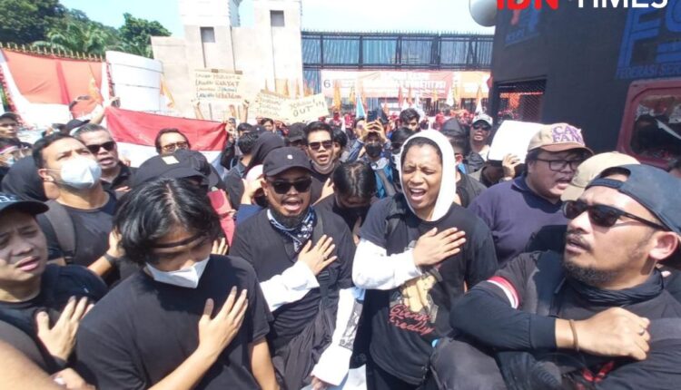 Sederet Komika Tanah Air Ikut Demo Didepan Gedung DPR RI