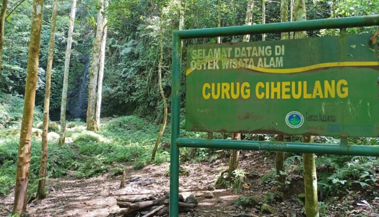Hiden Gem Curug Ciheulang di Maleber Cipanas