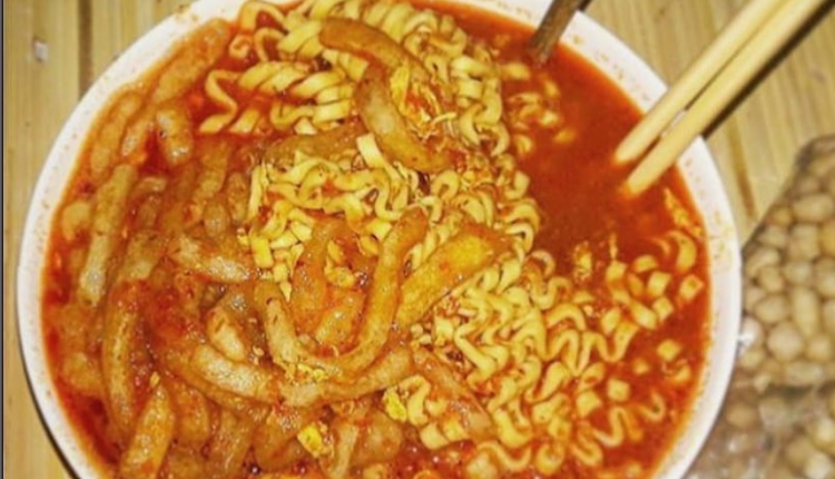 Seblak Tanpa Kerupuk? Kuy Nikmati Uniknya Seblak Teh Duduth!