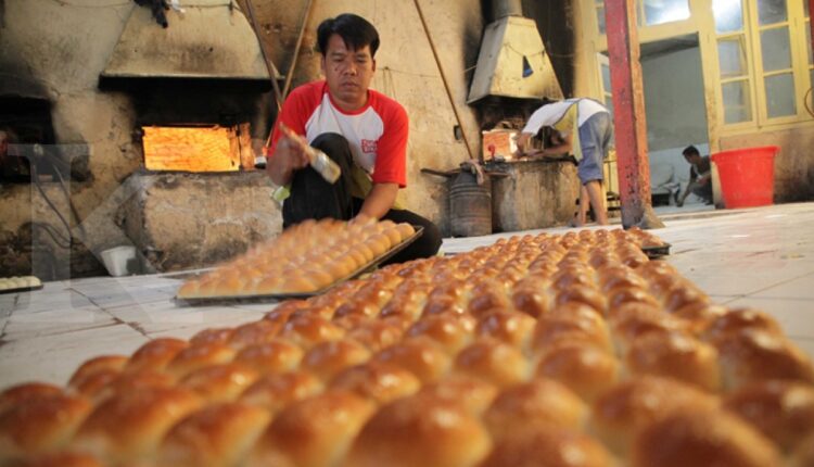 Roti Tan Keng Cu Kuliner Cianjur Yang Tak Lekang Oleh Waktu
