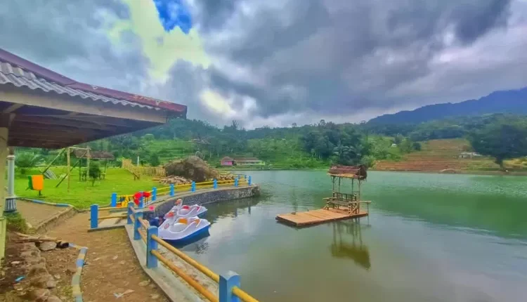 Rawa Beber Surga Wisata Alam di Desa Situhiang Cianjur Selatan