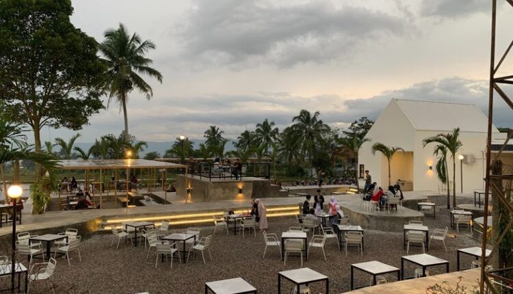 Et Al Coffee And Space, Tempat Nongkrong Yang Fasilitas Lengkap