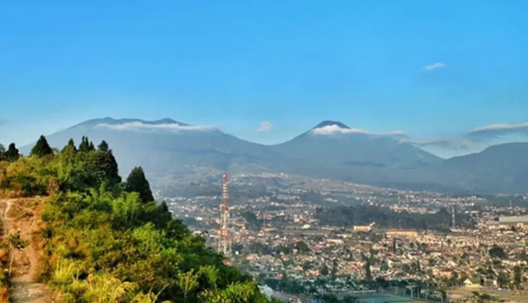 HTM, Fasilitas, dan Rute Menuju Situs Gunung Kasur Cianjur