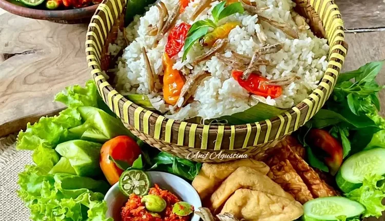 6 Rekomendasi Rumah Makan Nasi Liwet Terpopuler di Cianjur, Lezat dan Autentik