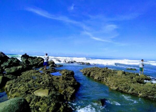 HTM, Fasilitas, dan Rute Menuju Pantai Ciputri Cianjur