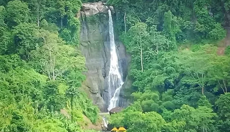 Curug Cibuluh: Permata Tersembunyi dibalik Pegunungan Cianjur