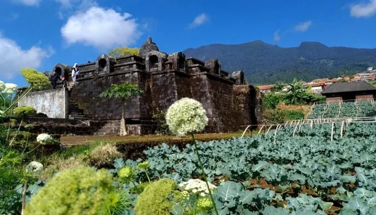 Candi Tridharma di Utara Cianjur, Pesona Sejarah dan Kontroversinya