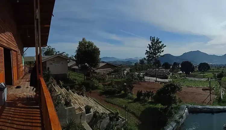 Saung Sarongge Cianjur, Pusat Wisata Alam dan Kearifan Lokal di Kaki Gunung Gede Pangrango