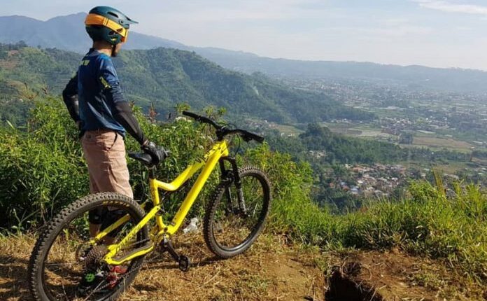 Wisata Bukit Aquila Pacet Cianjur, Fasilitas Lengkap dan Pesona Alam yang Asri