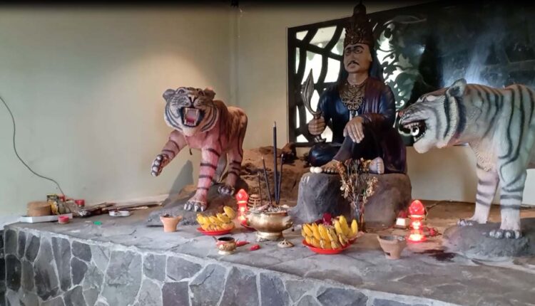 Petilasan Prabu Siliwangi Curug Ciherang: Perpaduan Alam dan Sejarah