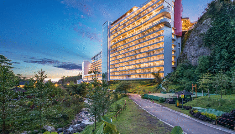 Le Eminance Puncak Tahun Baru